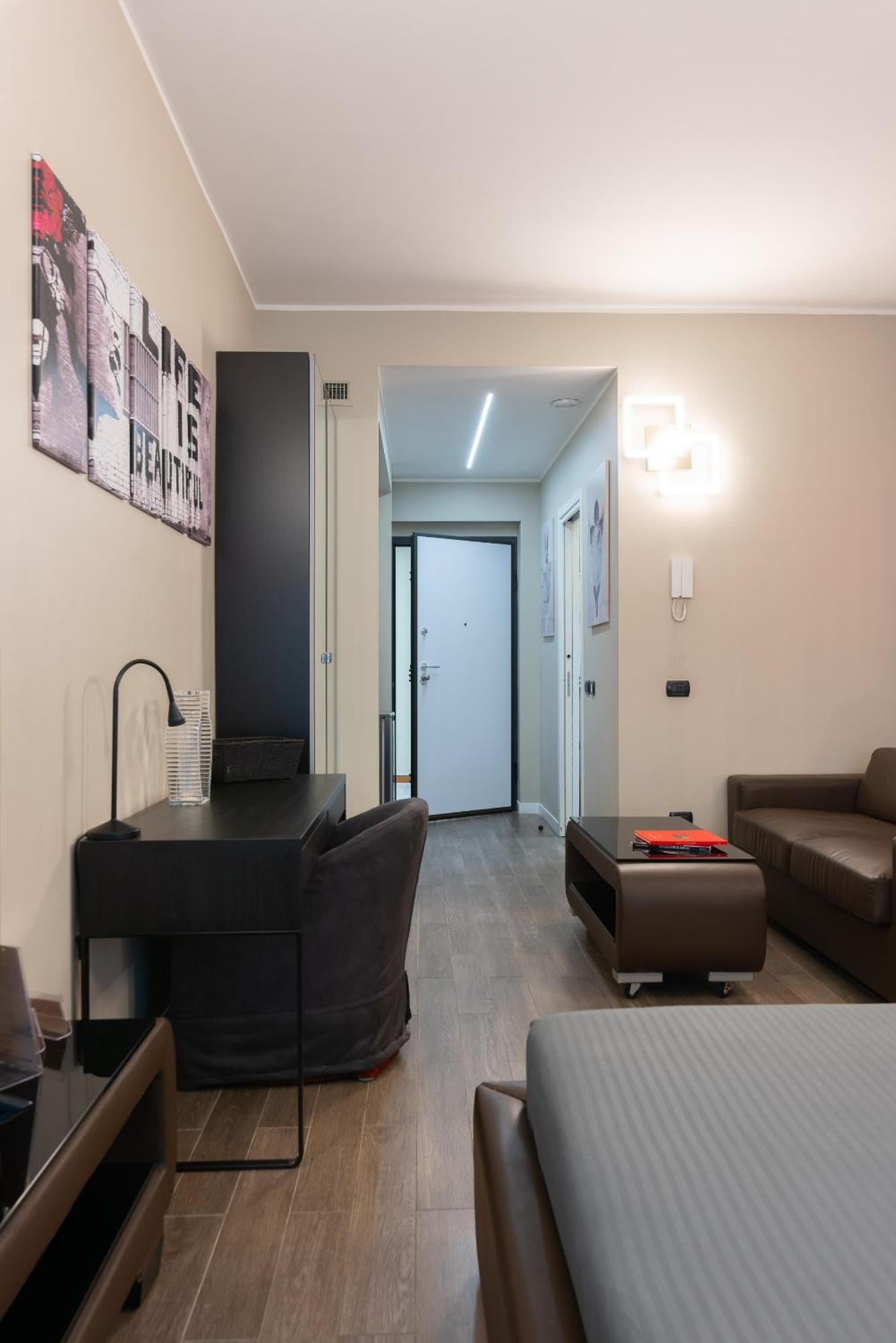 Double L Luxury Suite Milano Exterior foto