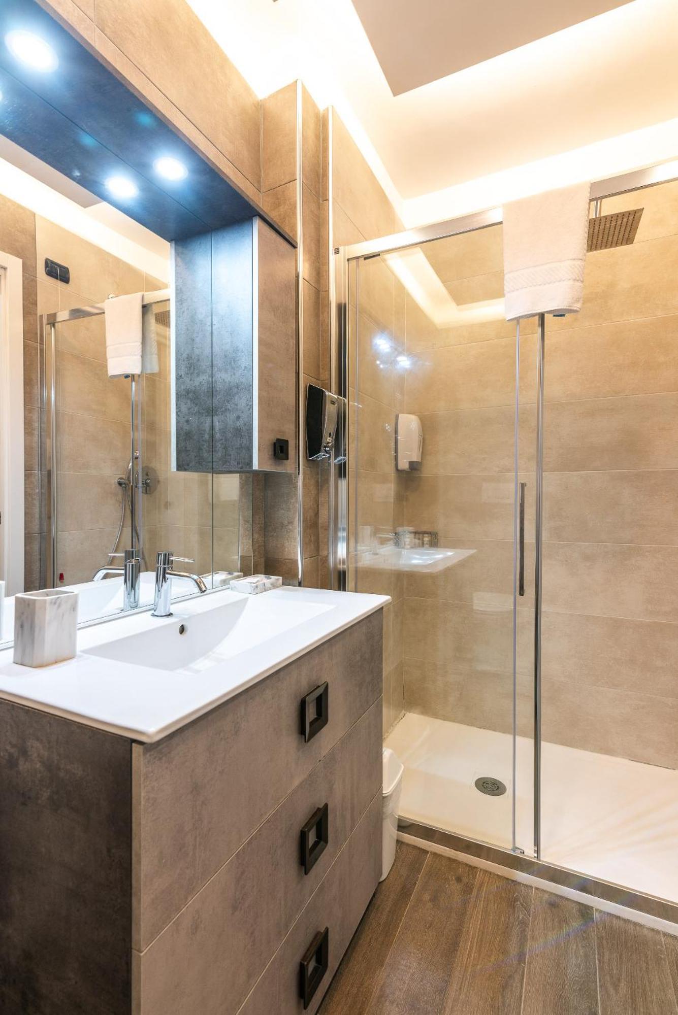 Double L Luxury Suite Milano Exterior foto